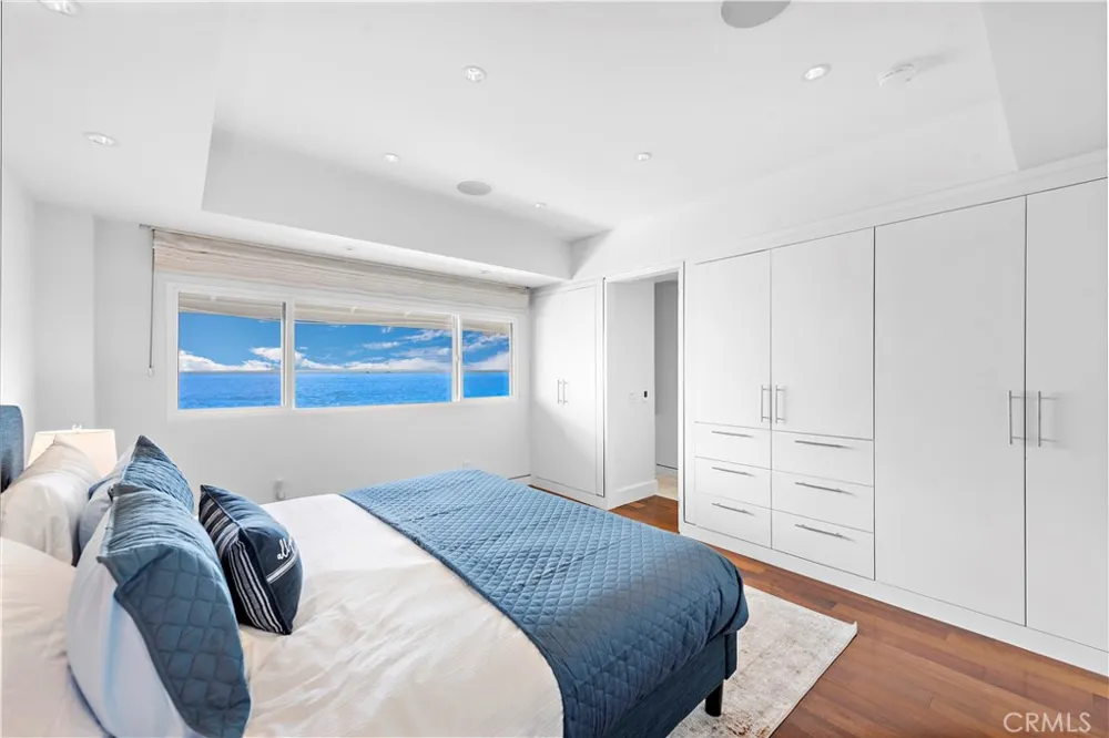 102 Blue Lagoon Laguna Beach, CA 92651