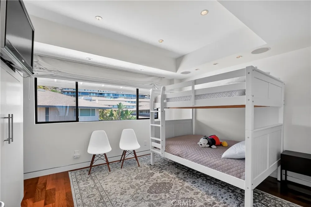 102 Blue Lagoon Laguna Beach, CA 92651