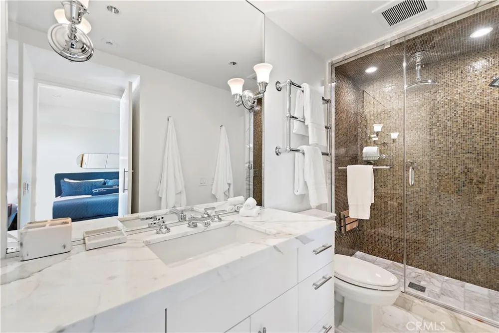 102 Blue Lagoon Laguna Beach, CA 92651