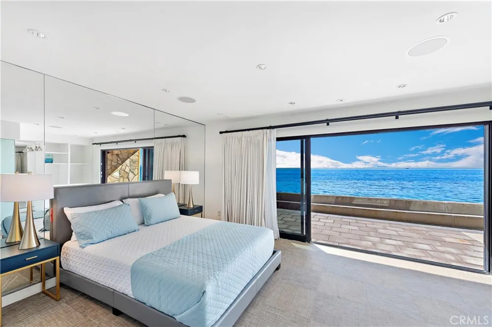 102 Blue Lagoon Laguna Beach, CA 92651