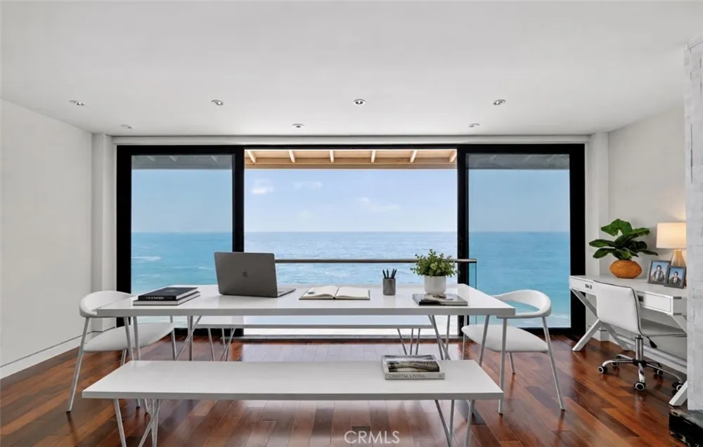 102 Blue Lagoon Laguna Beach, CA 92651