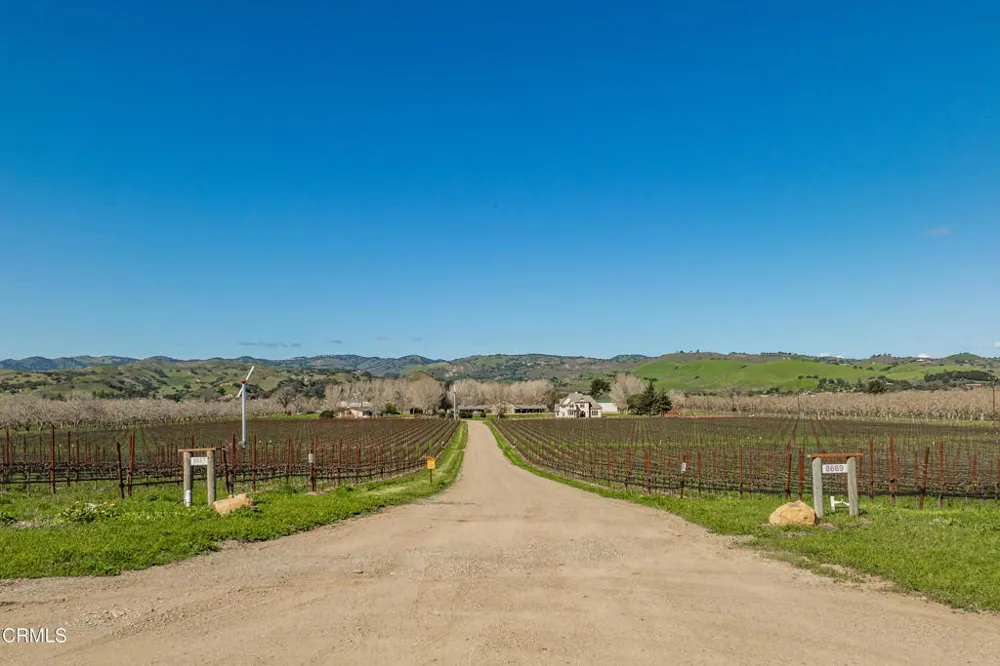 8669 Santa Rosa Road Buellton, CA 93427