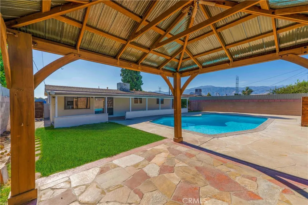 5248 Enid Azusa, CA 91702