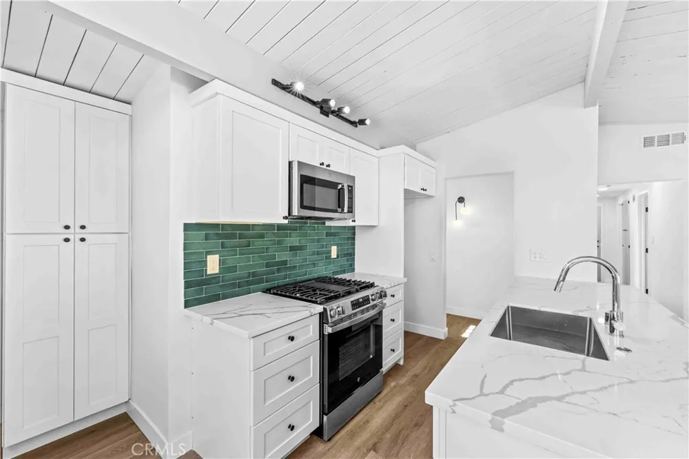 5248 Enid Azusa, CA 91702