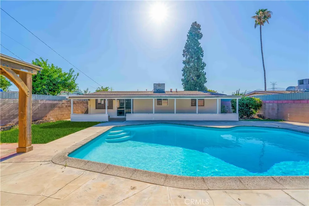 5248 Enid Azusa, CA 91702
