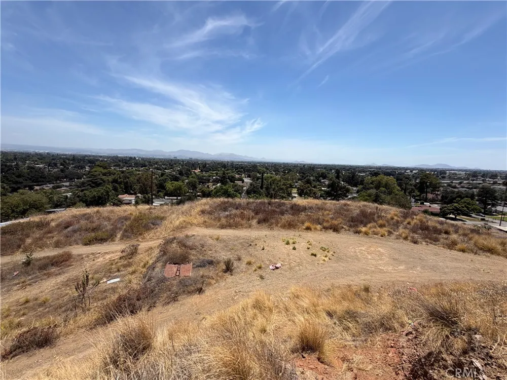 Sierra Vista Lane San Bernardino, CA 92405