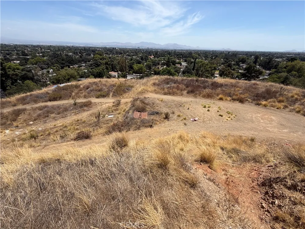Sierra Vista Lane San Bernardino, CA 92405