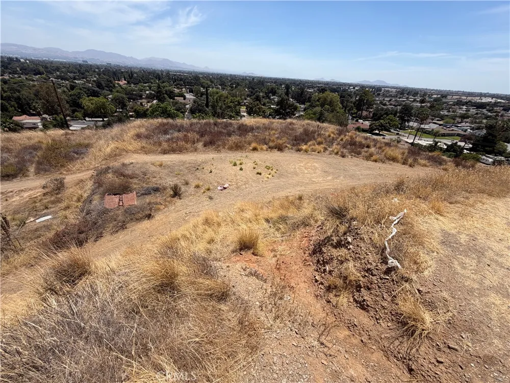 Sierra Vista Lane San Bernardino, CA 92405