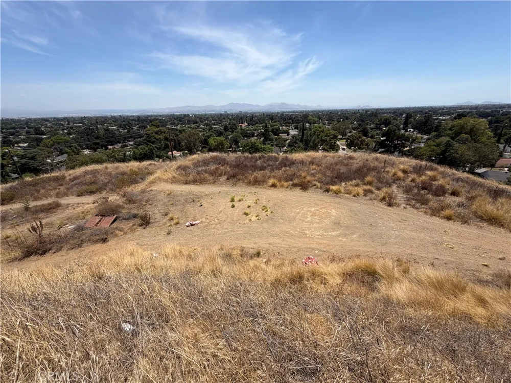 Sierra Vista Lane San Bernardino, CA 92405