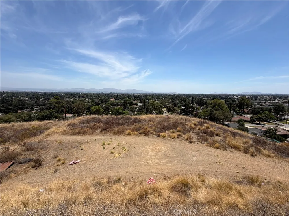Sierra Vista Lane San Bernardino, CA 92405