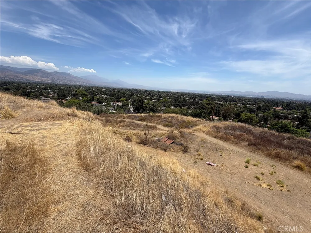 Sierra Vista Lane San Bernardino, CA 92405