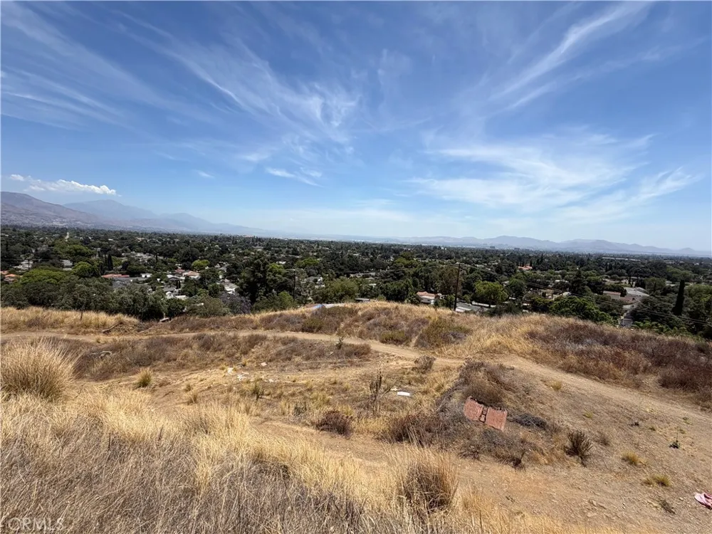 Sierra Vista Lane San Bernardino, CA 92405