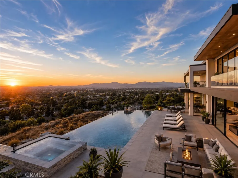 Sierra Vista Lane San Bernardino, CA 92405