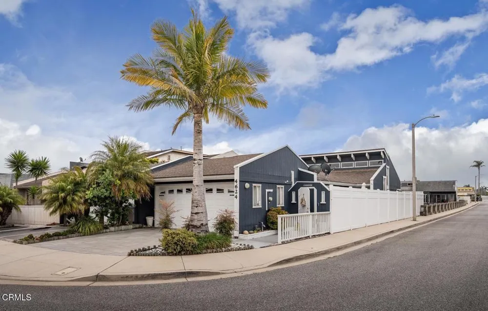 4624 Falkirk Bay Oxnard, CA 93035