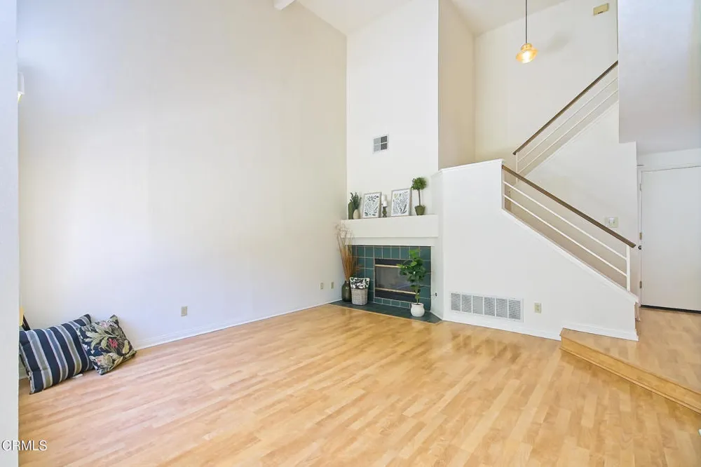 6216 Paseo Encantada Camarillo, CA 93012
