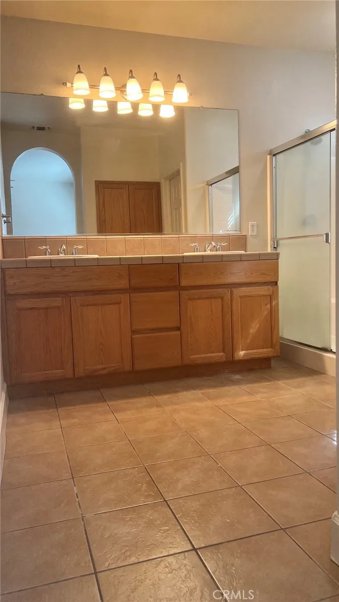 424 Barclay Way Merced, CA 95348