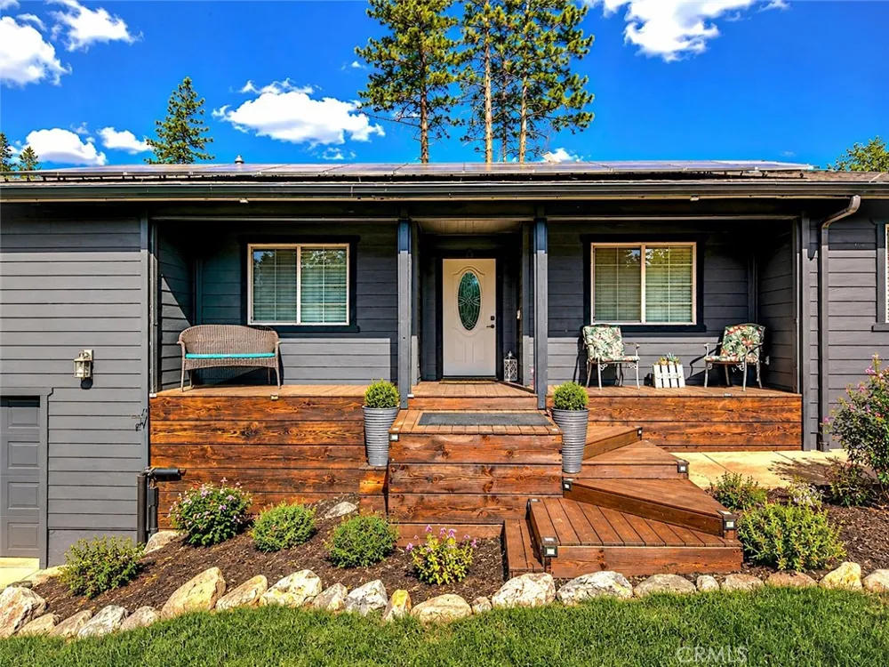 5999 Sugar Pine Coulterville, CA 95311