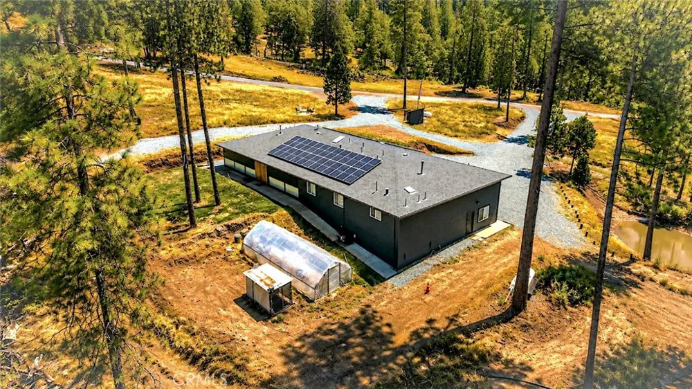 5999 Sugar Pine Coulterville, CA 95311