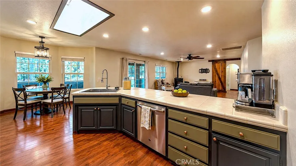 5999 Sugar Pine Coulterville, CA 95311