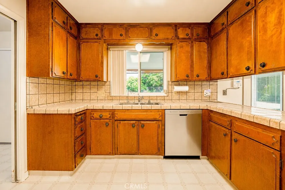 6308 Lead Fresno, CA 93711
