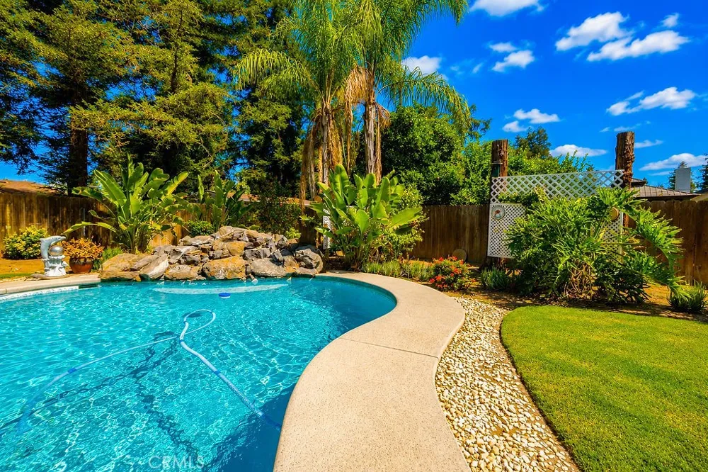 6308 Lead Fresno, CA 93711