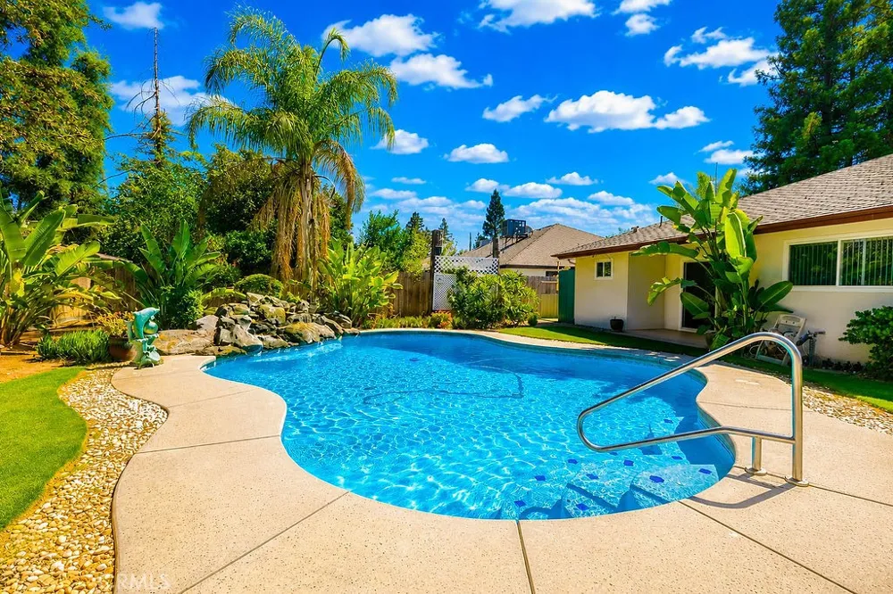 6308 Lead Fresno, CA 93711