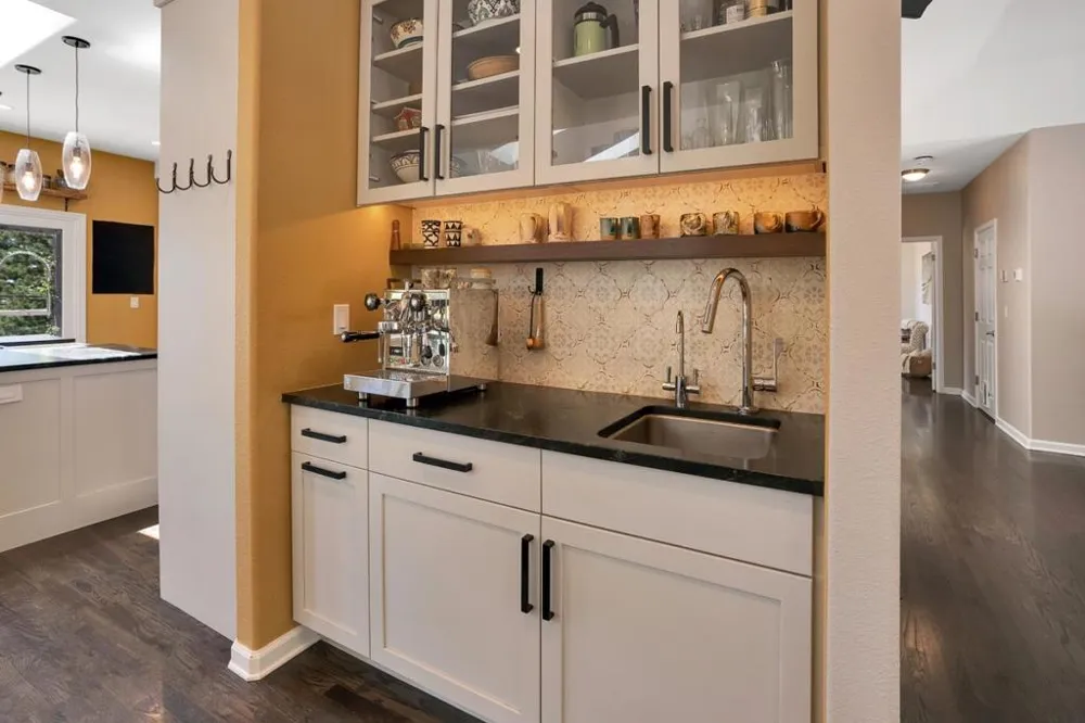 23695 Hutchinson Road Los Gatos, CA 95033