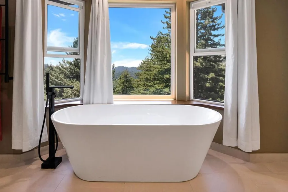 23695 Hutchinson Road Los Gatos, CA 95033
