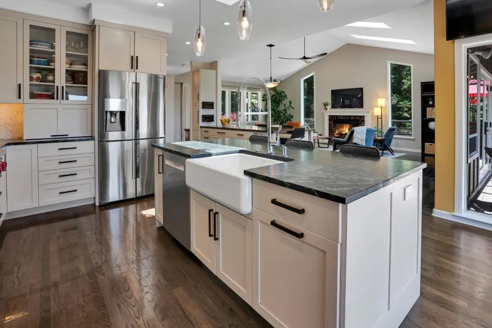 23695 Hutchinson Road Los Gatos, CA 95033
