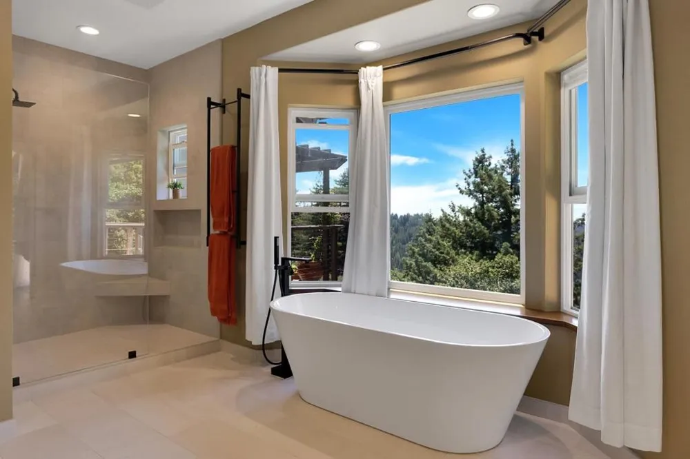 23695 Hutchinson Road Los Gatos, CA 95033