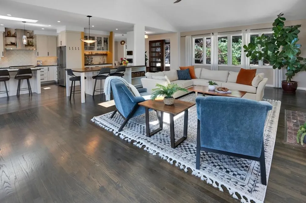 23695 Hutchinson Road Los Gatos, CA 95033
