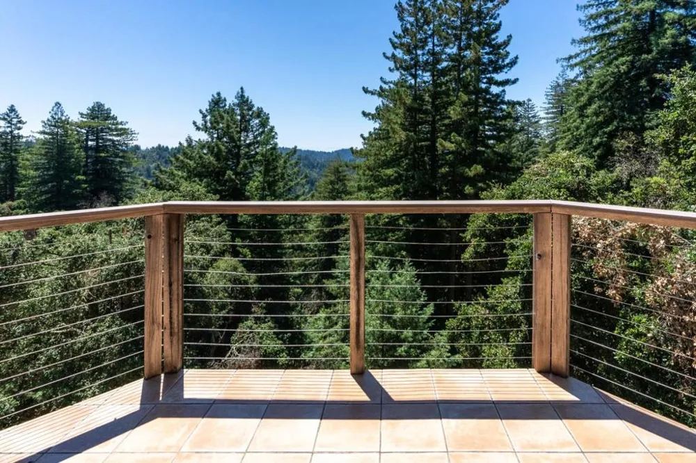 23695 Hutchinson Road Los Gatos, CA 95033