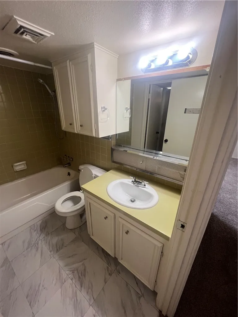 3030 Santa Fe Street #3 Corpus Christi, TX 78404