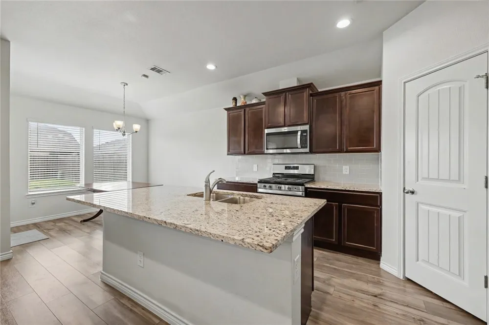 2730 Excelsior Boulevard Corpus Christi, TX 78415