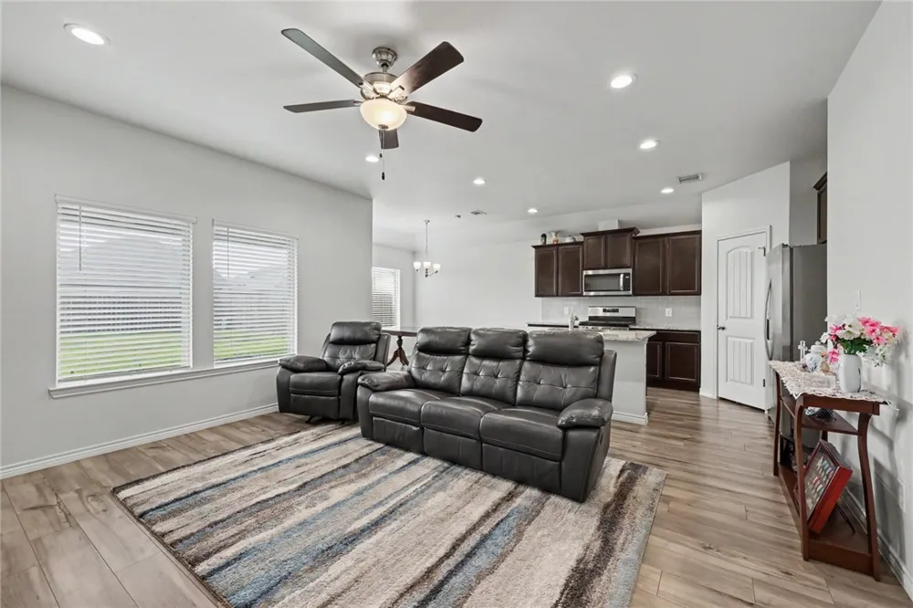 2730 Excelsior Boulevard Corpus Christi, TX 78415