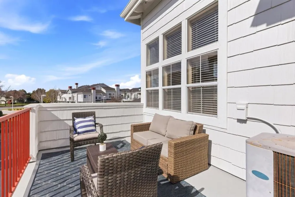 585 Shoal Circle Redwood City, CA 94065