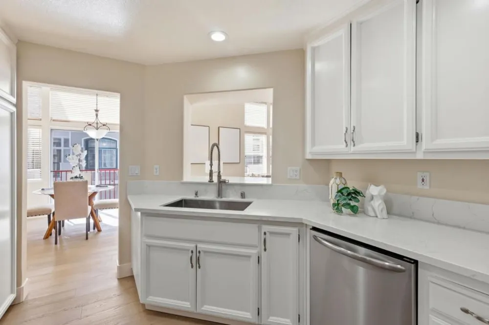 585 Shoal Circle Redwood City, CA 94065