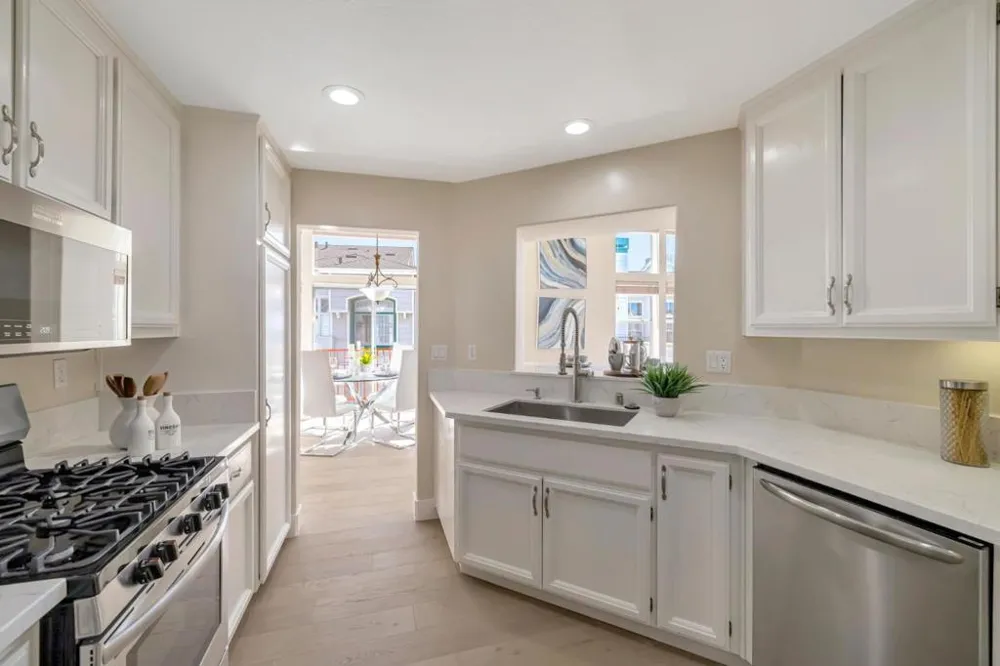 585 Shoal Circle Redwood City, CA 94065