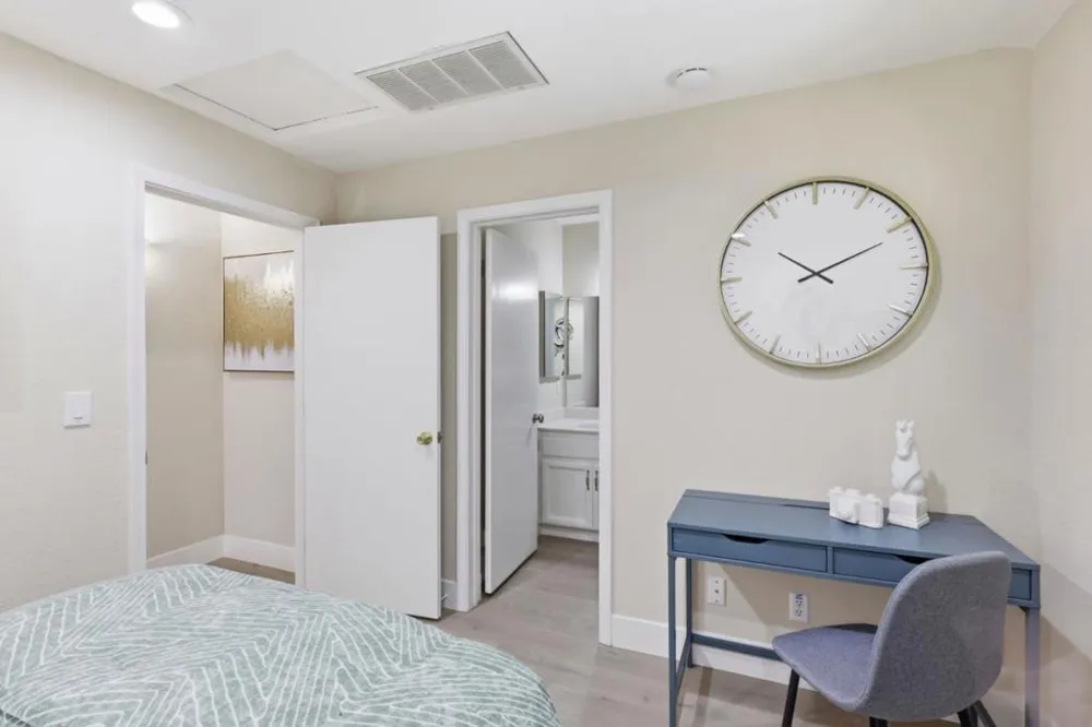 585 Shoal Circle Redwood City, CA 94065