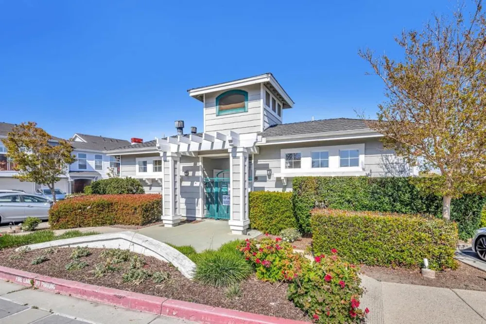585 Shoal Circle Redwood City, CA 94065
