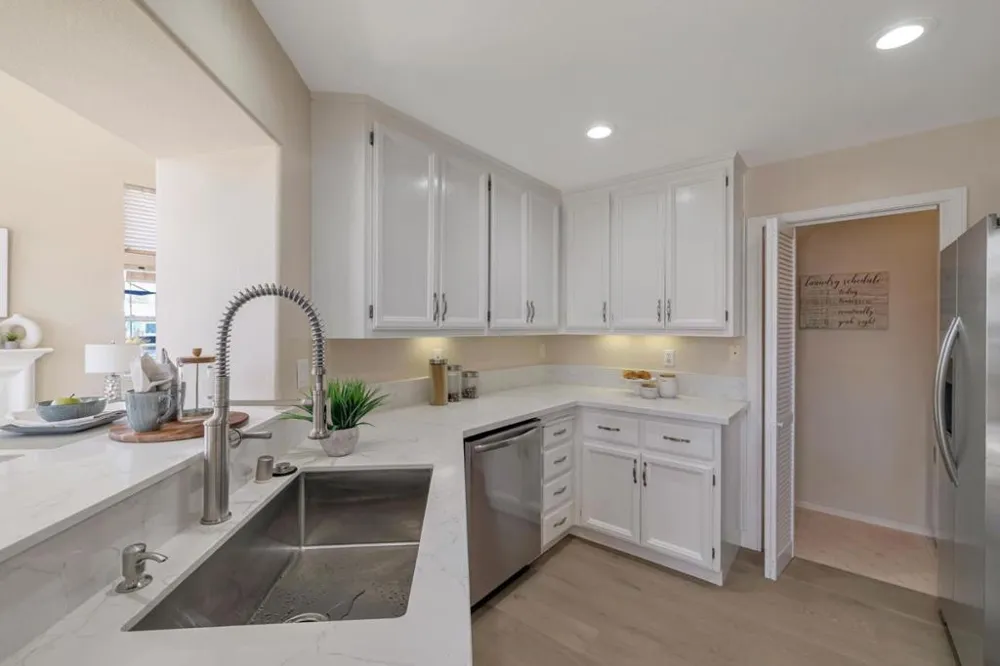 585 Shoal Circle Redwood City, CA 94065
