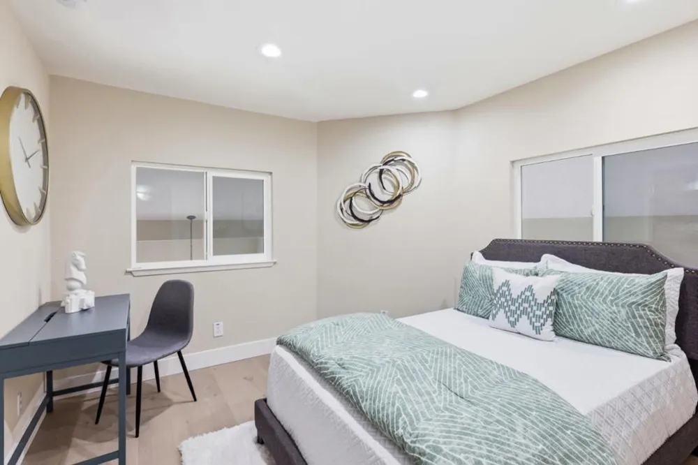585 Shoal Circle Redwood City, CA 94065