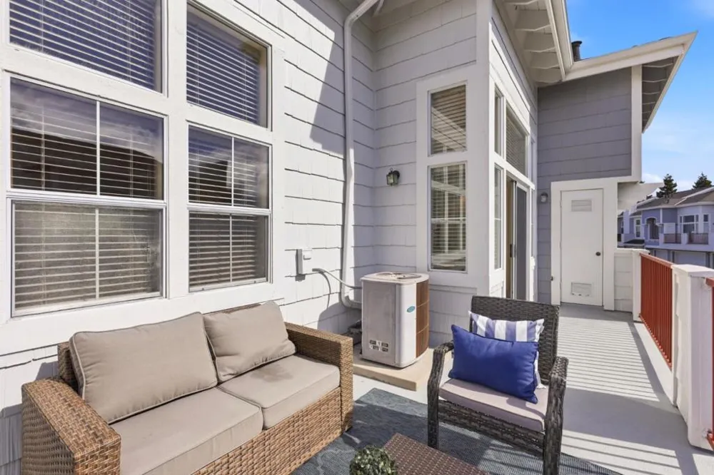 585 Shoal Circle Redwood City, CA 94065