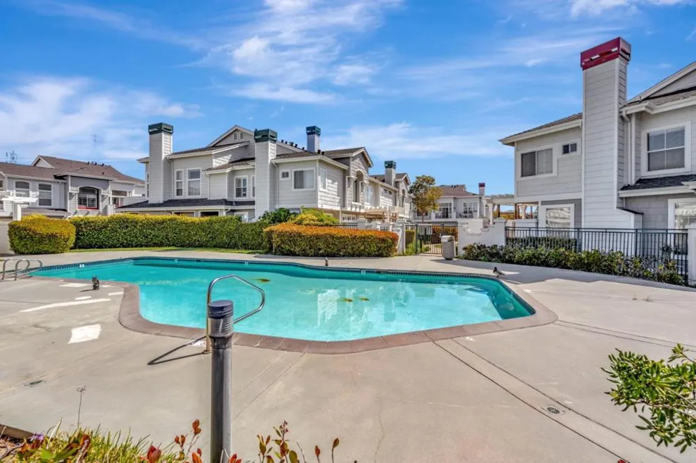 585 Shoal Circle Redwood City, CA 94065