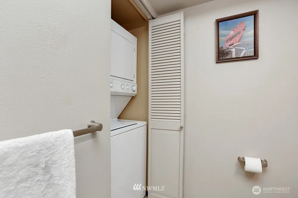 4020 Aurora Avenue #303 Seattle, WA 98103