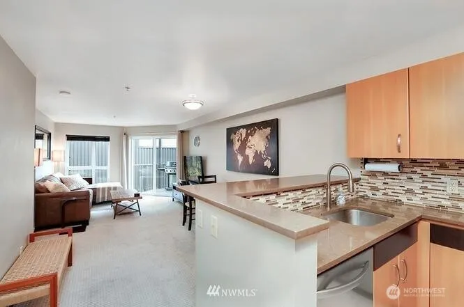 4020 Aurora Avenue #303 Seattle, WA 98103