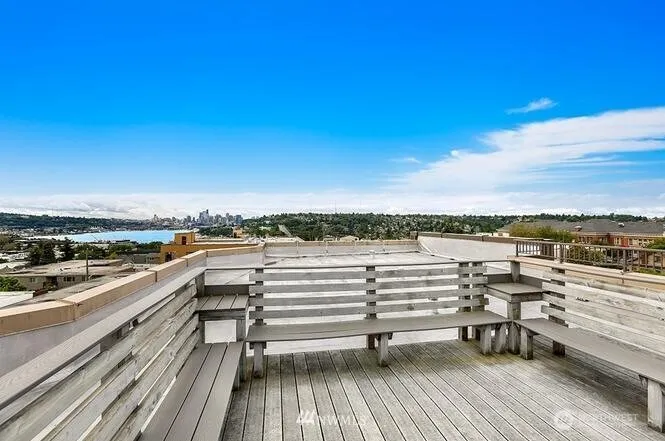 4020 Aurora Avenue #303 Seattle, WA 98103