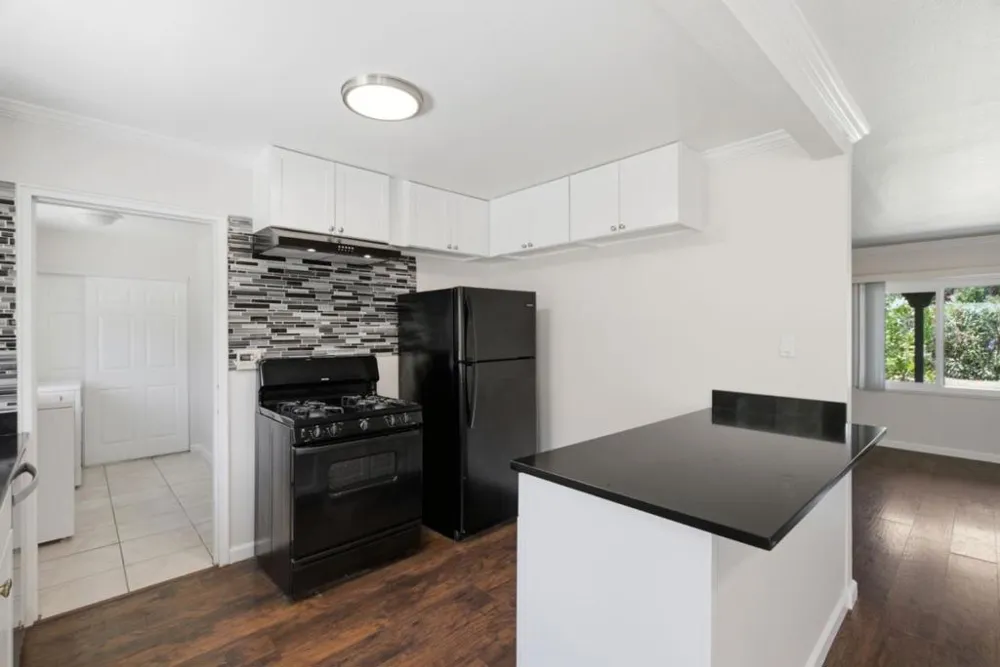 10010 Bret Avenue Cupertino, CA 95014
