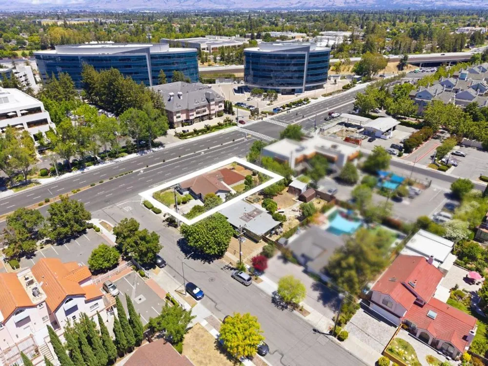 10010 Bret Avenue Cupertino, CA 95014