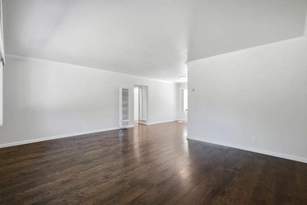 10010 Bret Avenue Cupertino, CA 95014